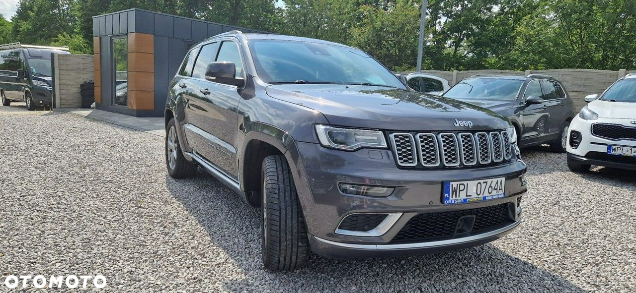 Jeep Grand Cherokee - 15