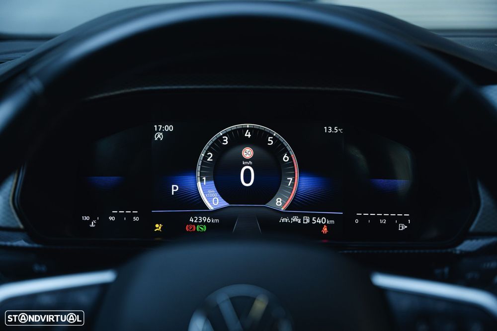 VW T-Cross 1.0 TSI Urban DSG - 48