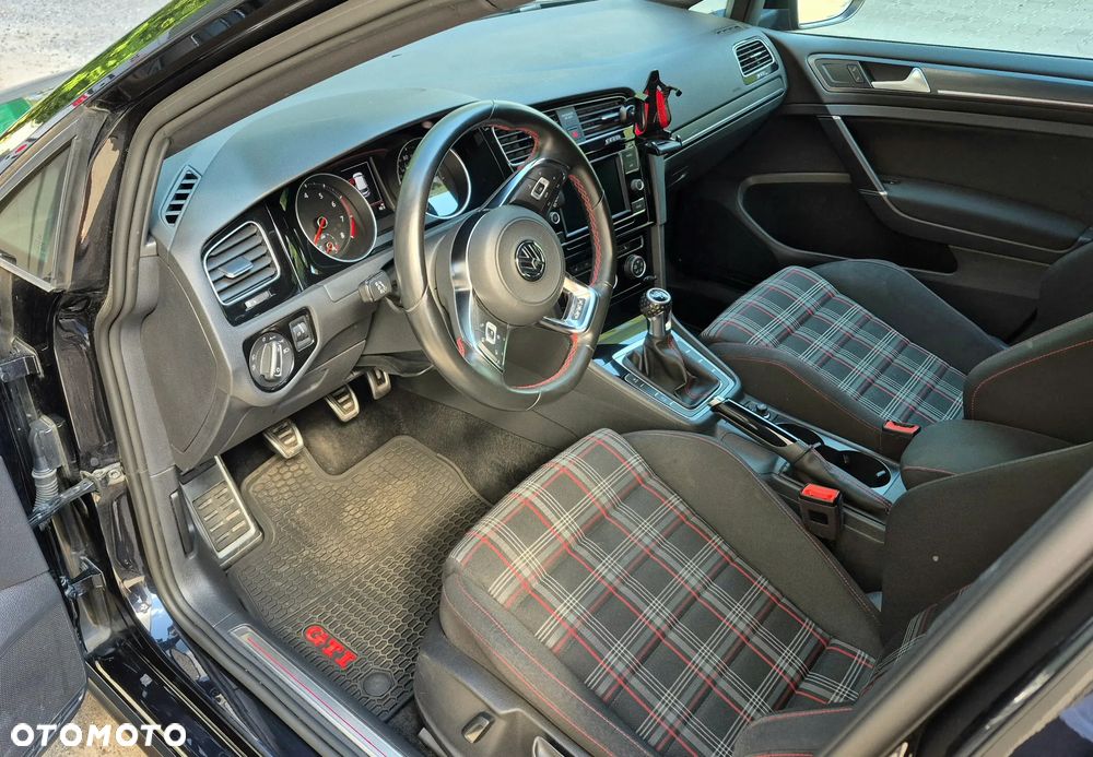 Volkswagen Golf 2.0 TSI BMT GTI Performance - 15