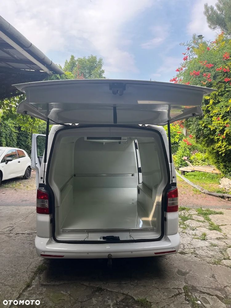 Volkswagen Transporter - 8