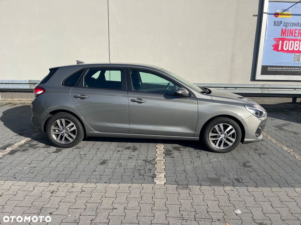 Hyundai i30 1.4 T-GDI Intro Edition - 9