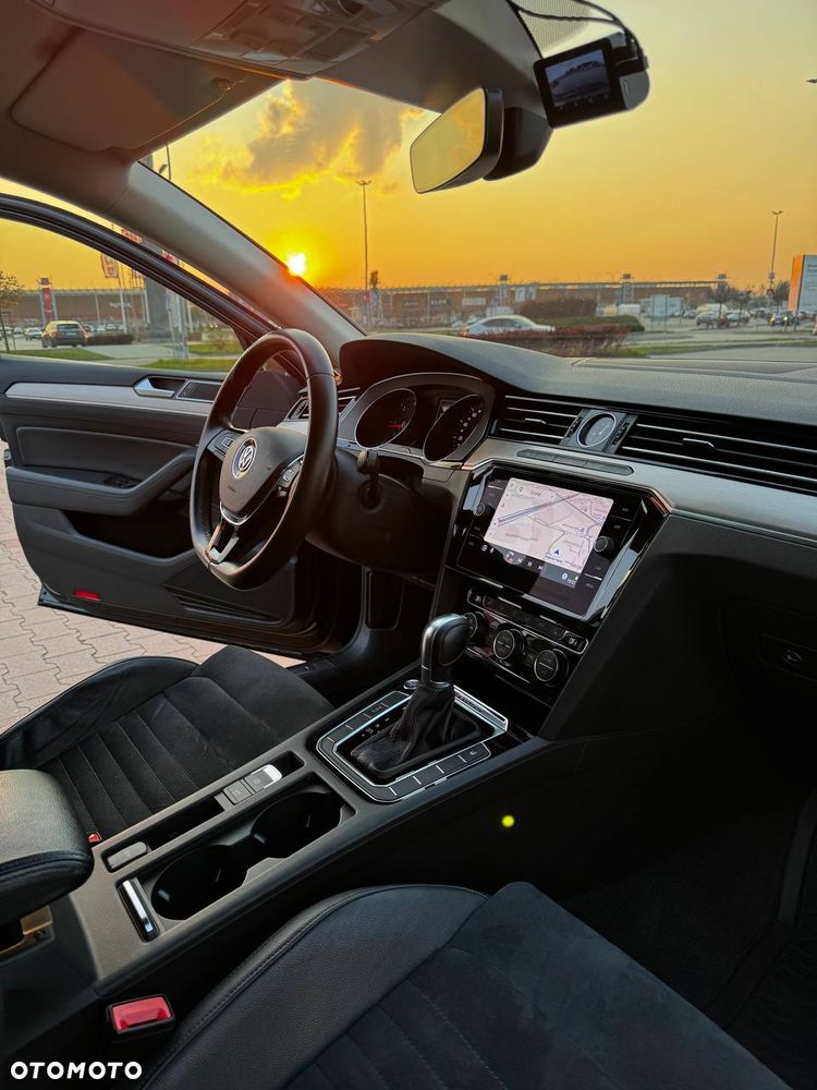 Volkswagen Passat 2.0 TDI BMT 4Mot Highline DSG - 19