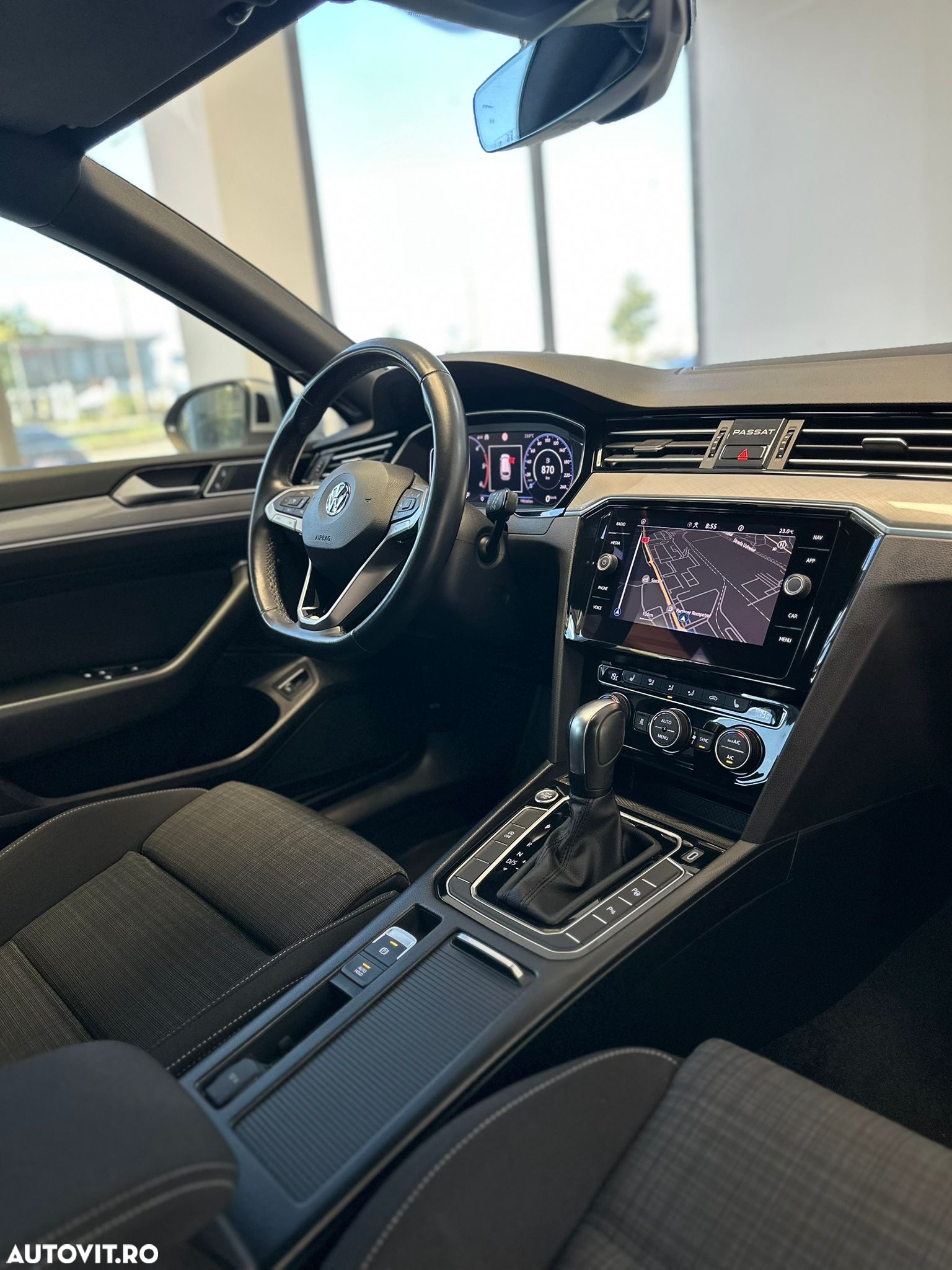 Volkswagen Passat Variant 2.0 TDI DSG Highline - 11