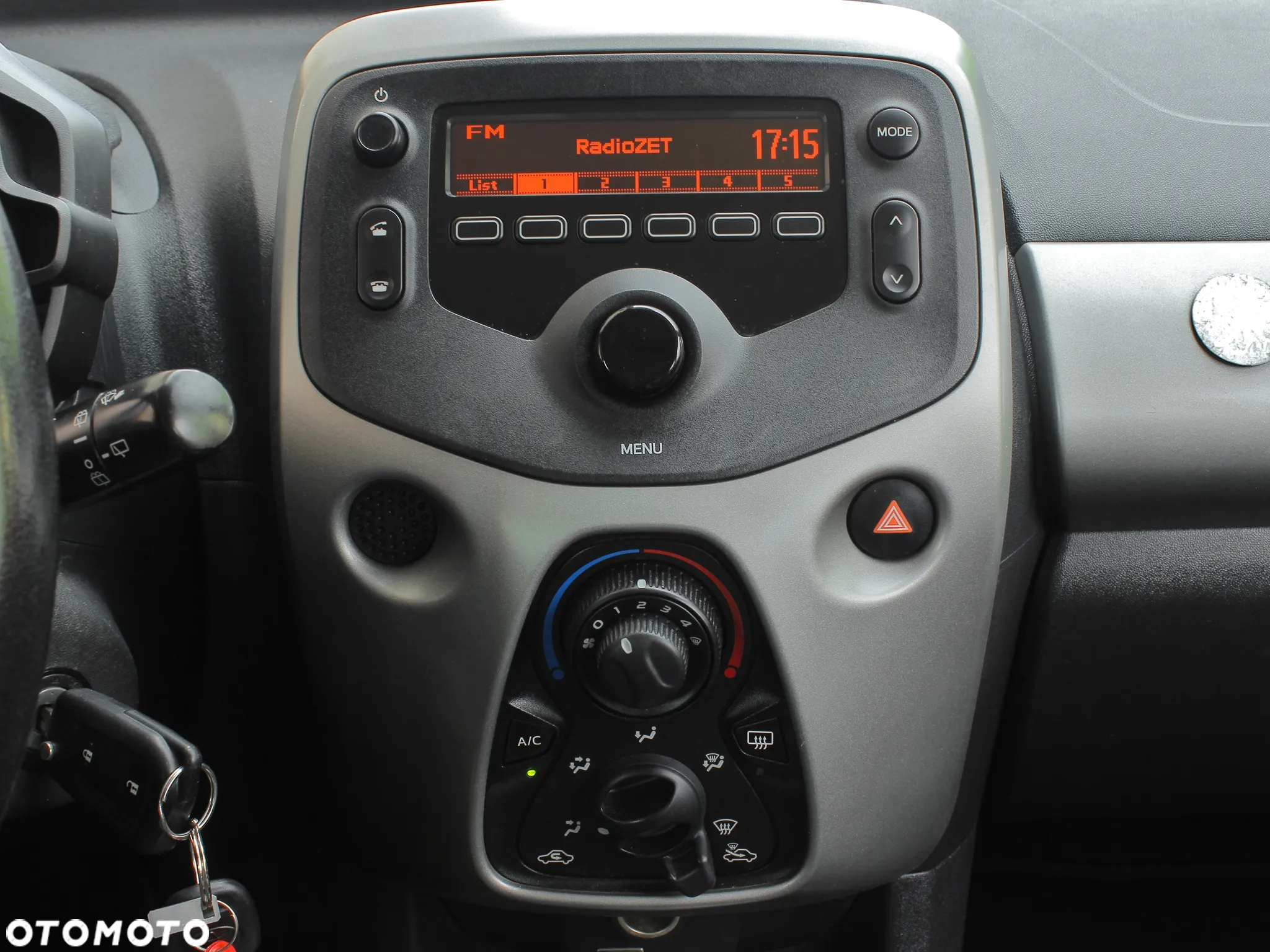 Toyota Aygo x-play - 20