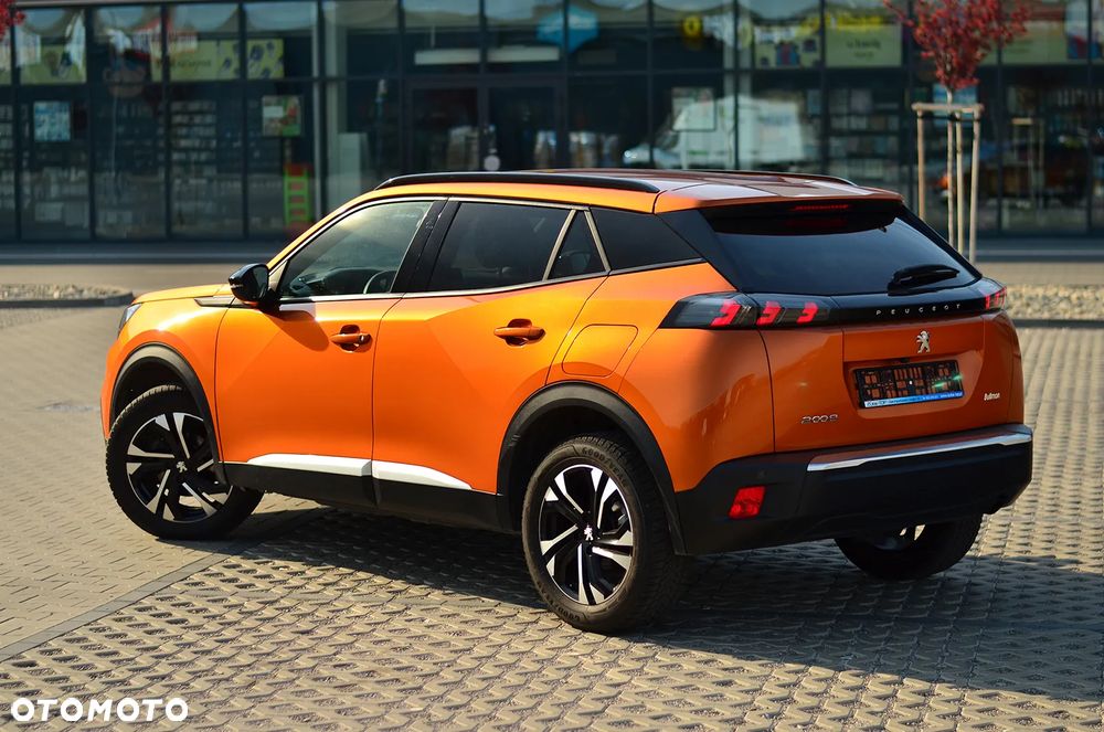 Peugeot 2008 PureTech 100 Allure S&S BVM6 - 4