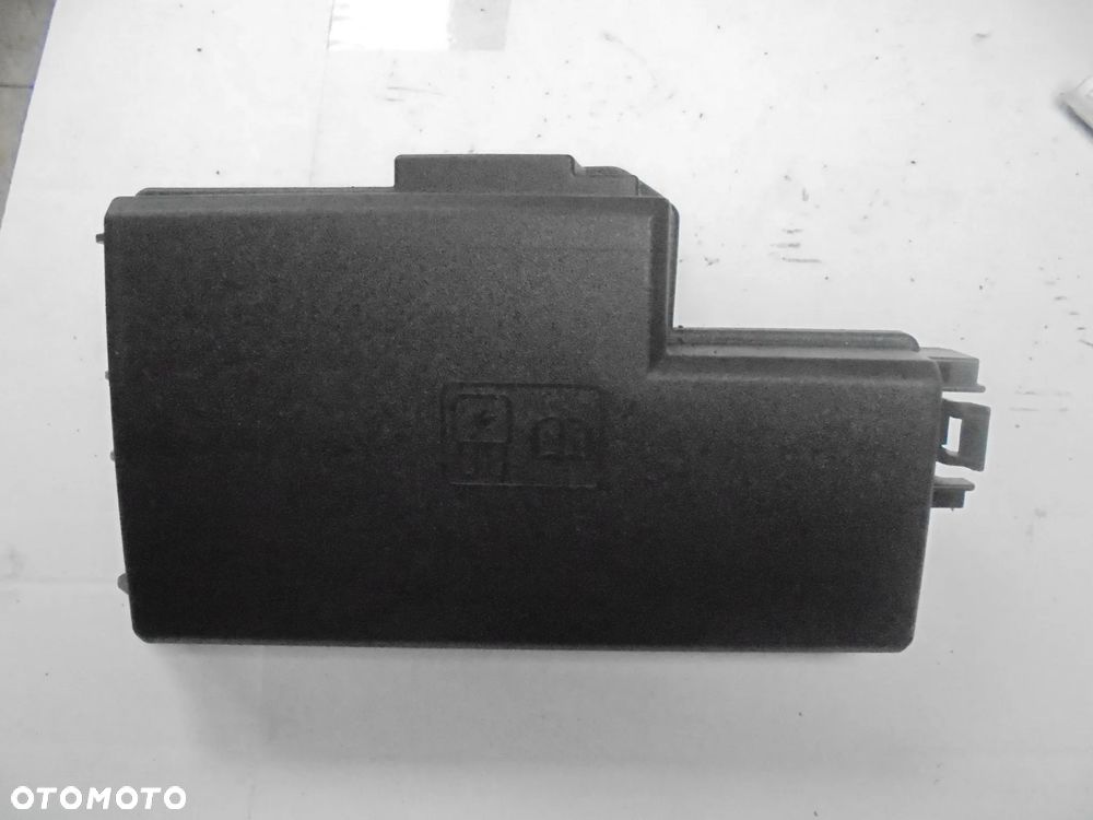 mustang VI GT 5.0 2017r pokrywa skrzynki bezpieczników - 1