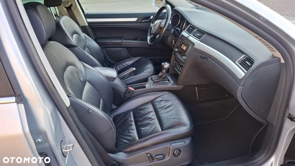 Skoda Superb 2.0 TDI DSG Exclusive - 11