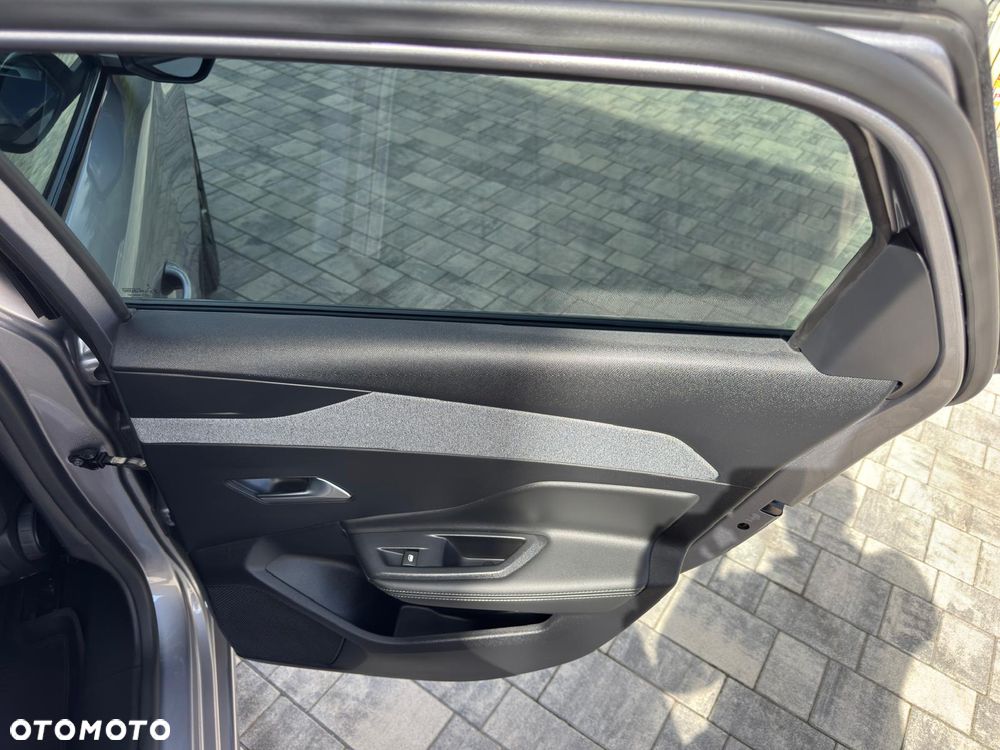 Peugeot 308 1.5 BlueHDi Allure S&S EAT8 - 32