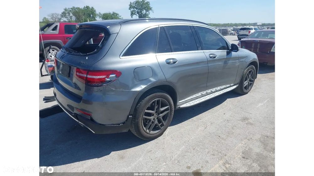 Mercedes-Benz GLC 300 4Matic 9G-TRONIC AMG Line - 4