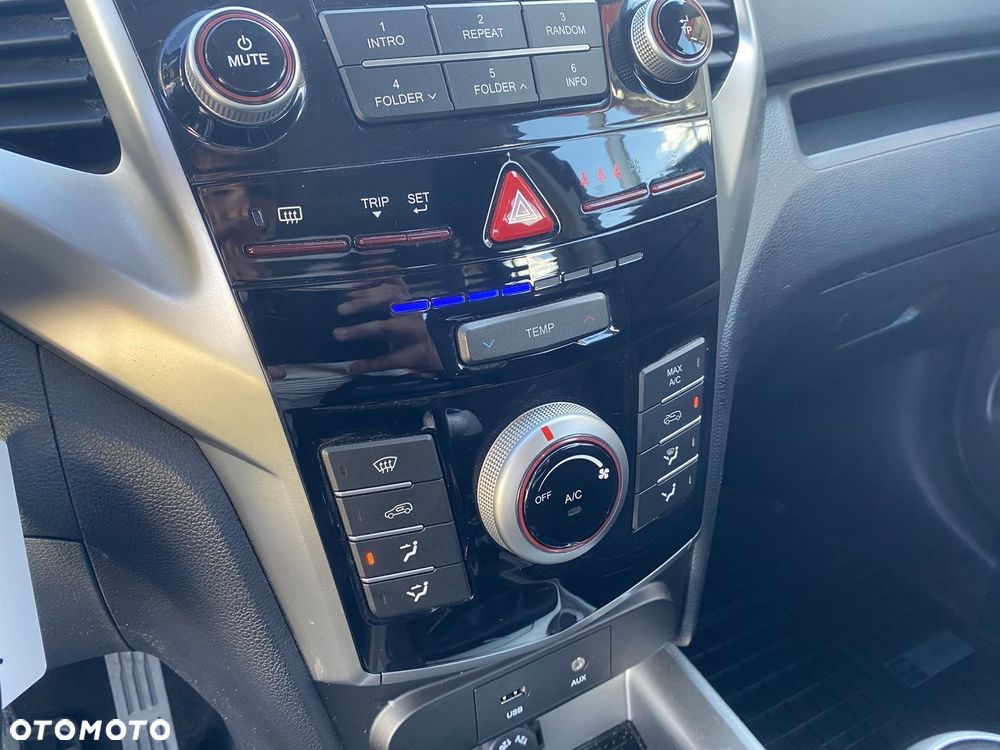 SsangYong/KGM Tivoli 1.6 Crystal - 17