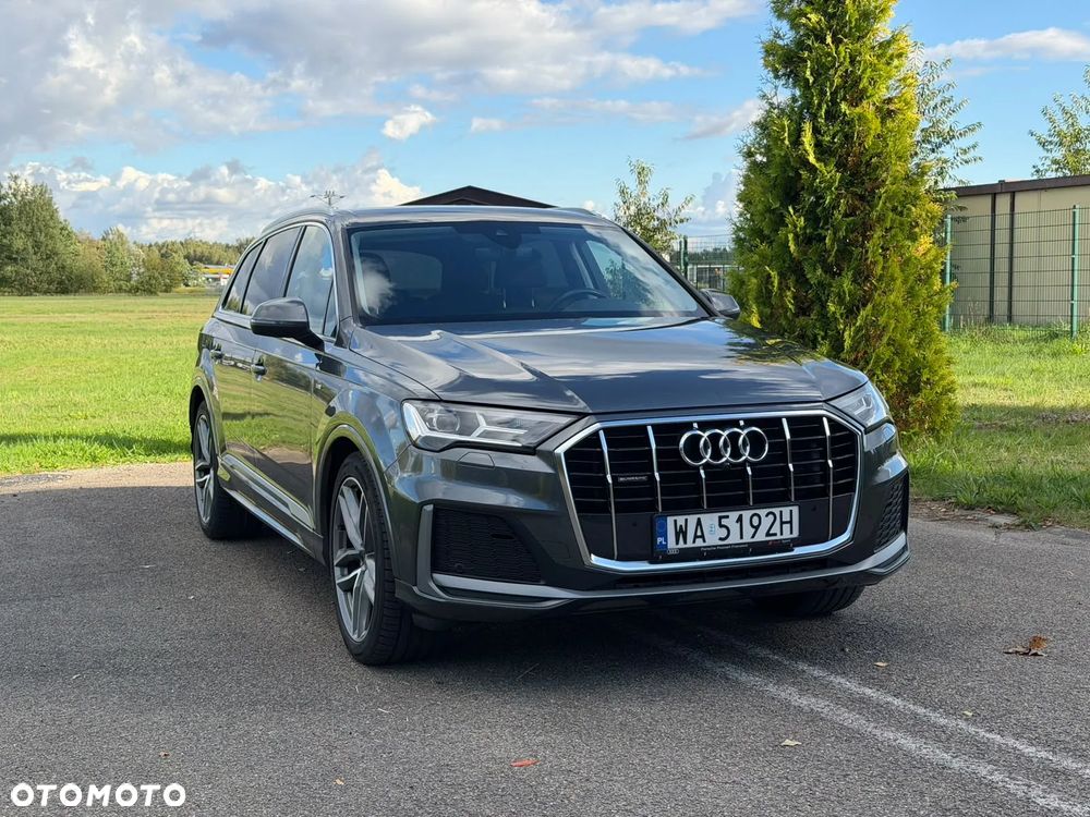 Audi Q7 - 1
