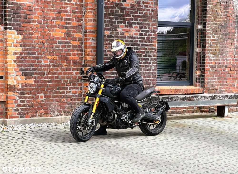 Ducati Scrambler - 1