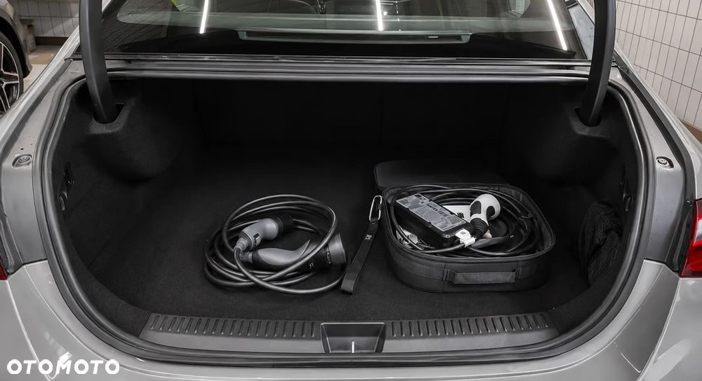 Mercedes-Benz Klasa E 400e 4Matic 9G-TRONIC AMG Line NIGHT Edition - 12