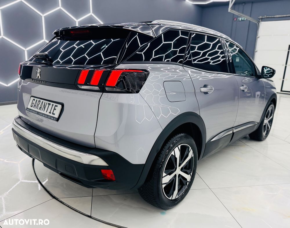 Peugeot 3008 1.2 PureTech Turbo S&S EAT6 Allure - 3
