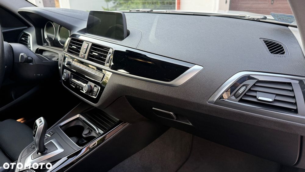 BMW Seria 1 118i Sport Line - 16