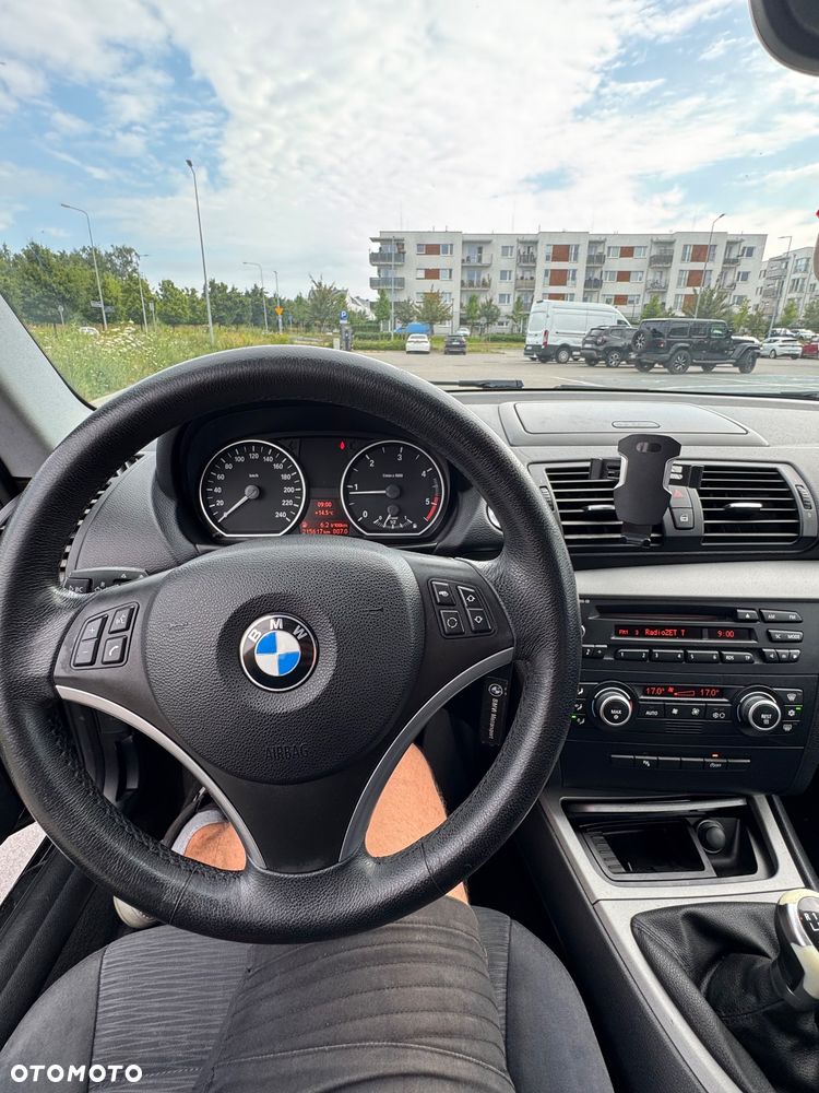 BMW Seria 1 118d DPF - 12