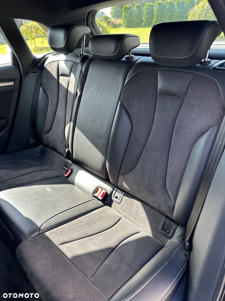Audi A3 Sportback 2.0 TDI S line Sportpaket - 16