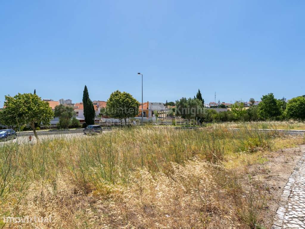 Terreno com projecto aprovado em Cascais - Grande imagem: 5/27