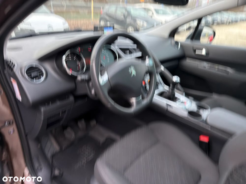 Peugeot 3008 1.6 Premium - 26