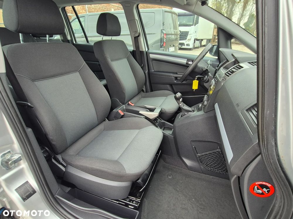 Opel Zafira 1.8 Innovation - 34