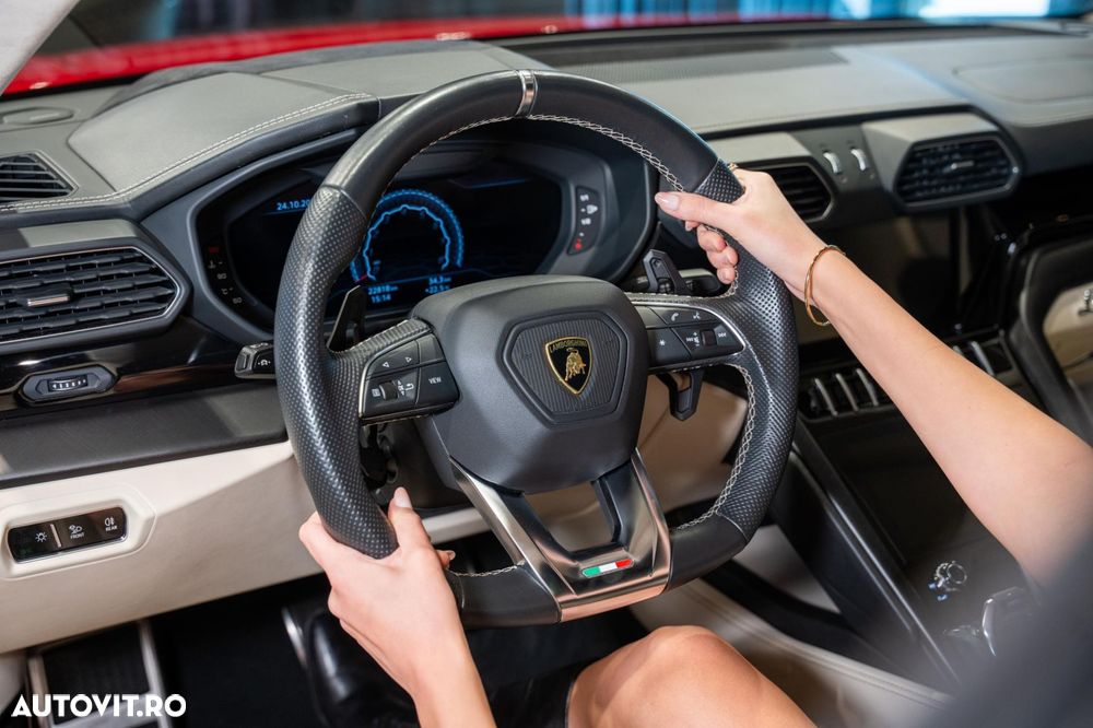 Lamborghini URUS - 26