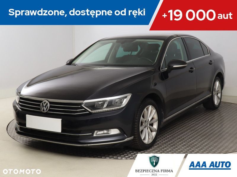 Volkswagen Passat - 2