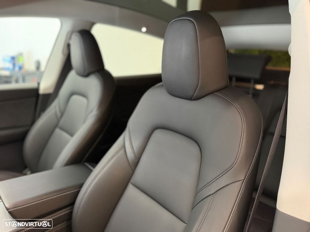 Tesla Model Y Standard - 11