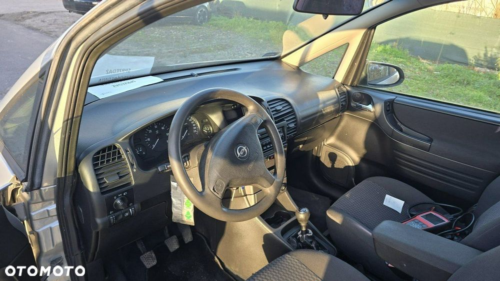Opel Zafira - 8