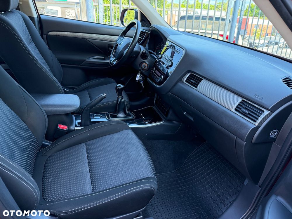 Mitsubishi Outlander 2.0 City Style 2WD - 28