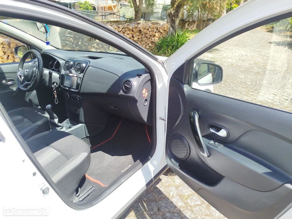 Dacia Sandero 0.9 TCe SL Explorer Bi-Fuel - 13