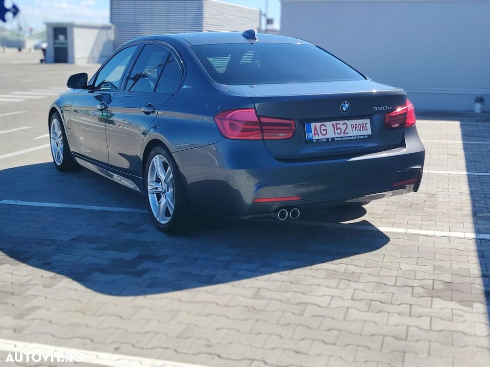 BMW Seria 3 330e iPerformance M Sport - 12