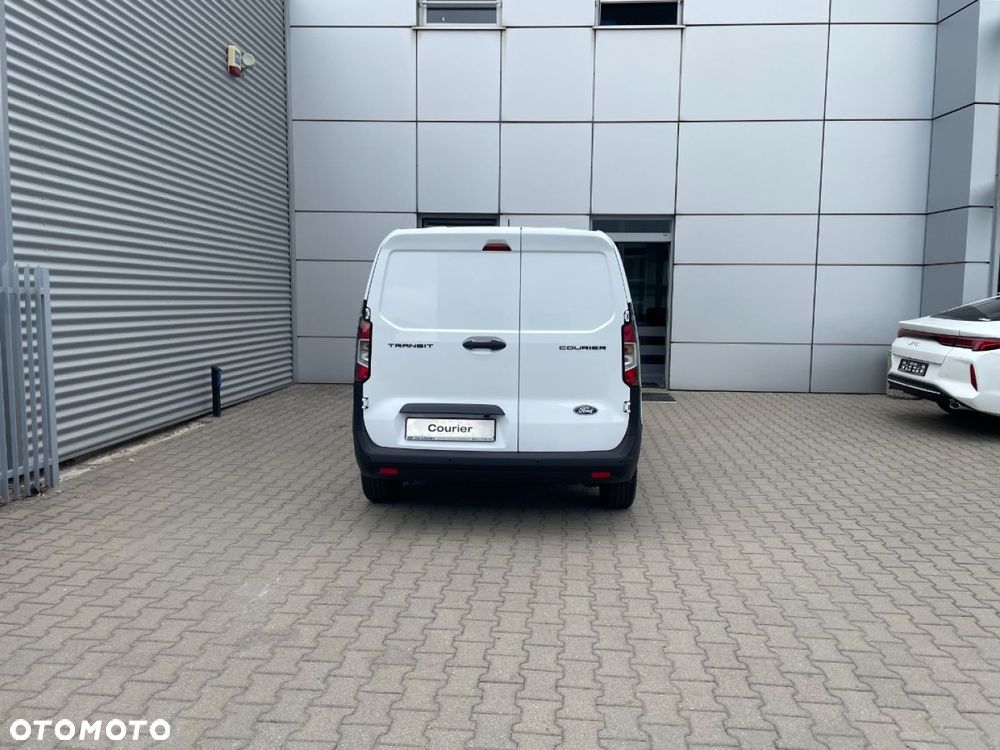 Ford Transit Courier - 9