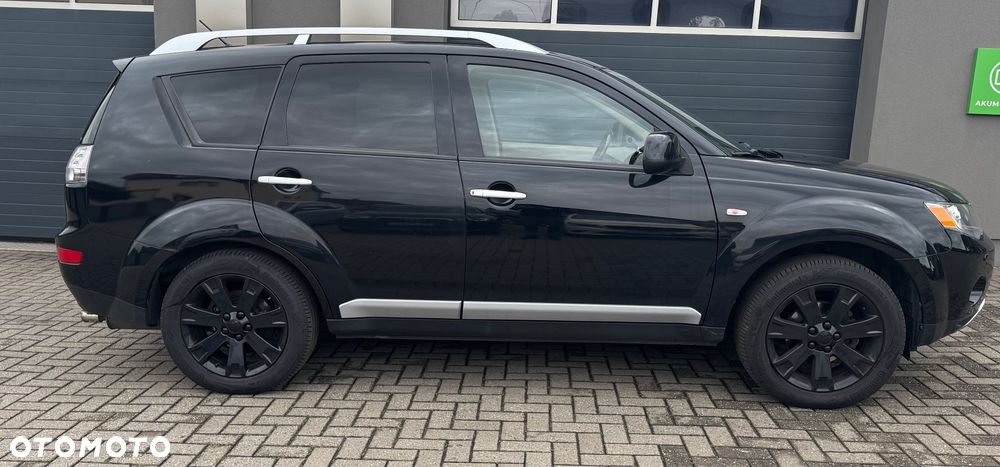 Mitsubishi Outlander - 14