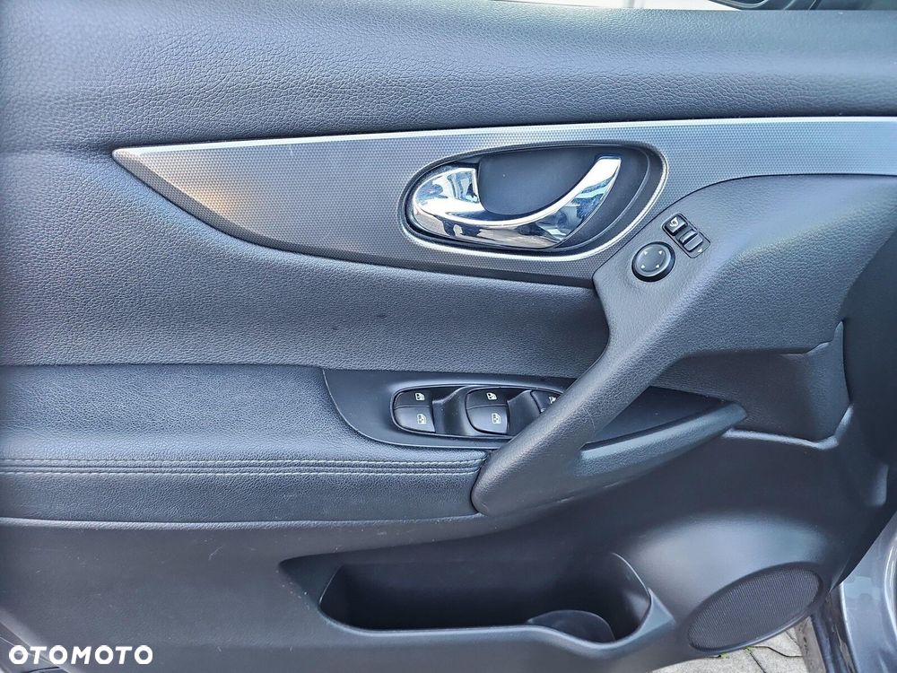 Nissan Qashqai 1.3 DIG-T Acenta - 17