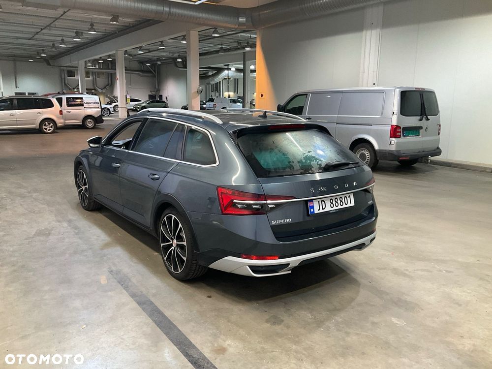 Skoda Superb 2.0 TDI SCR 4x4 Scout DSG - 26
