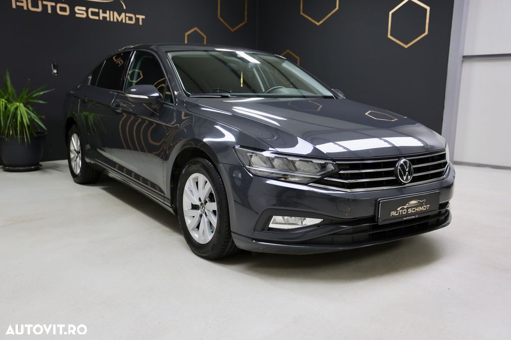 Volkswagen Passat 1.5 TSI ACT DSG Comfortline - 2