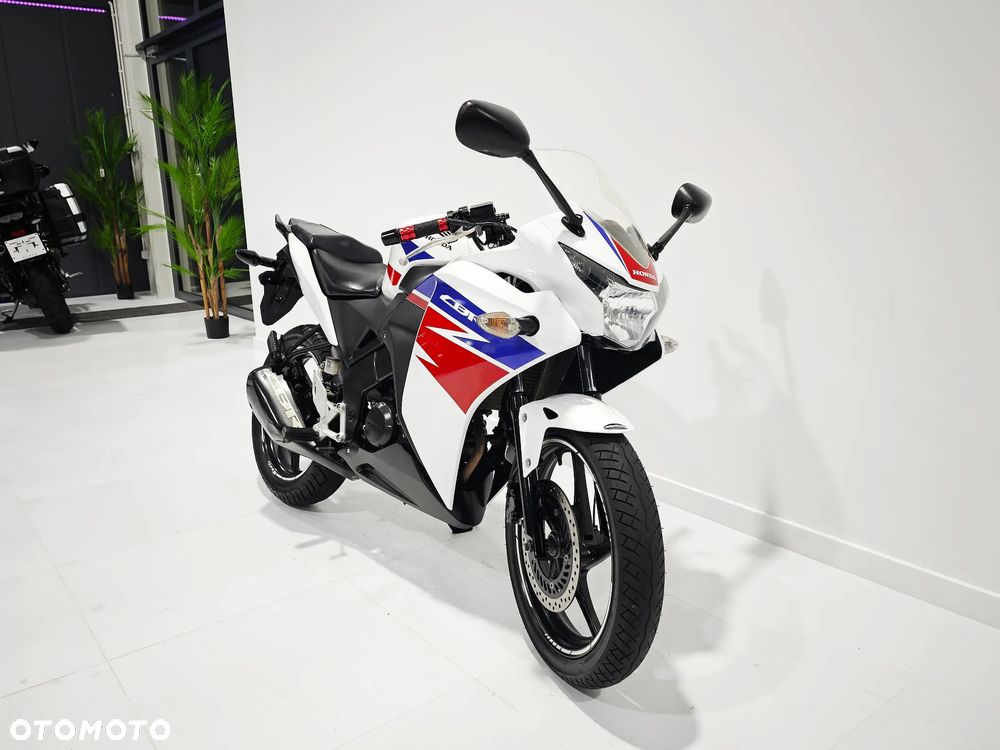 Honda CBR - 3