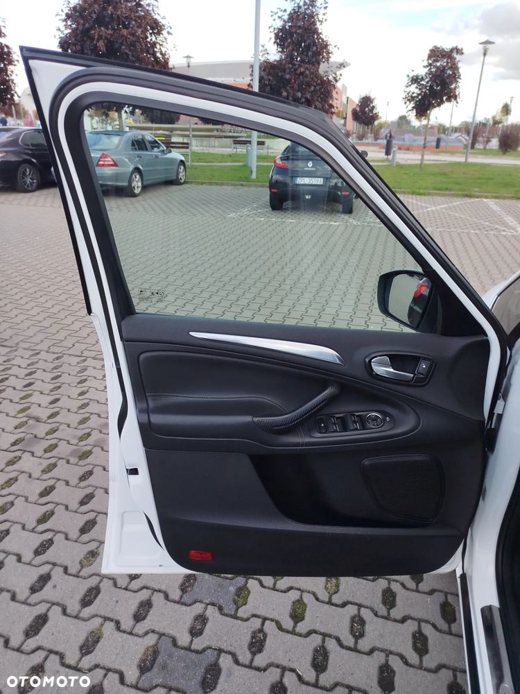 Ford S-Max 2.0 TDCi DPF Titanium - 16