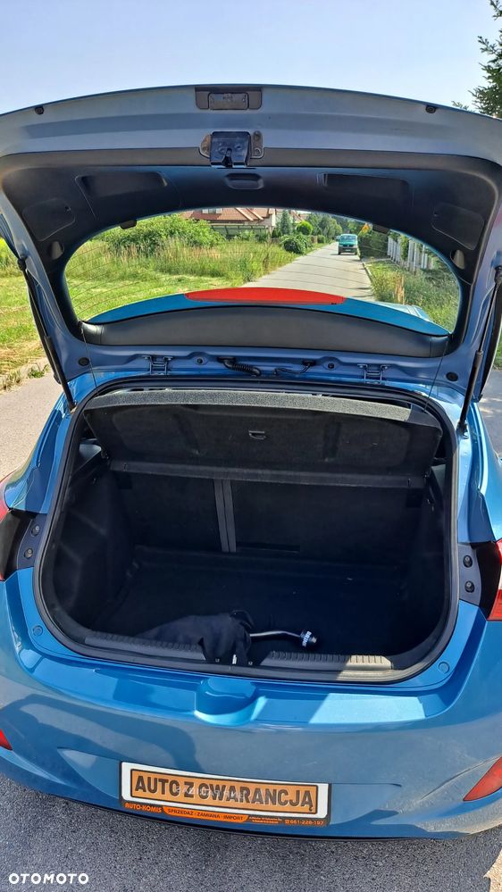 Hyundai i30 1.4 Intro Edition - 23