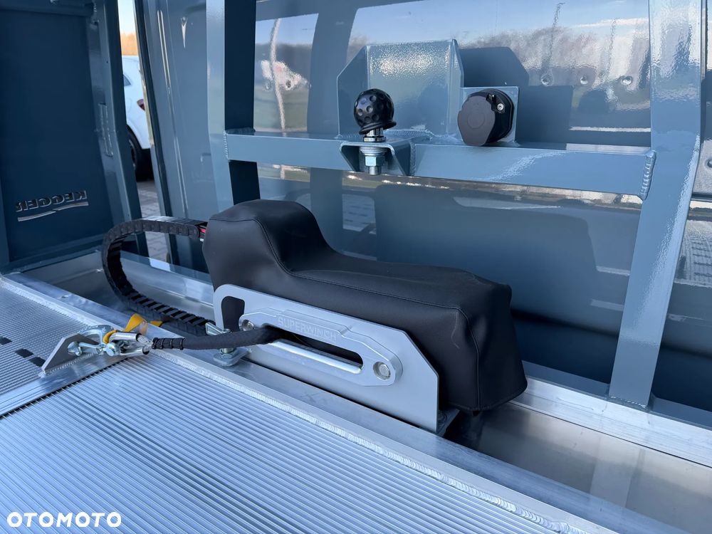 Mercedes-Benz Sprinter - 12