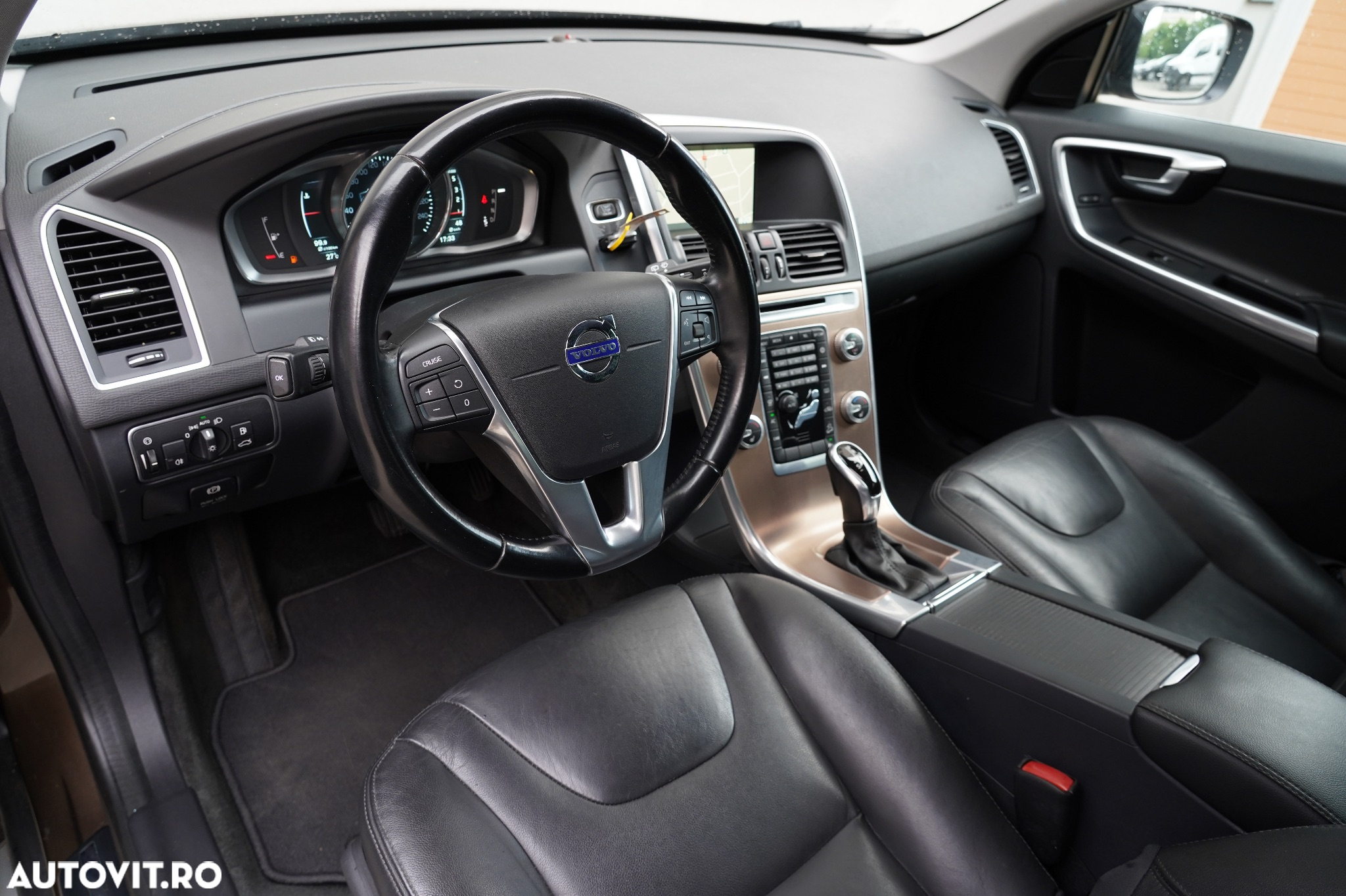 Volvo XC 60 D5 AWD Aut. Summum - 17