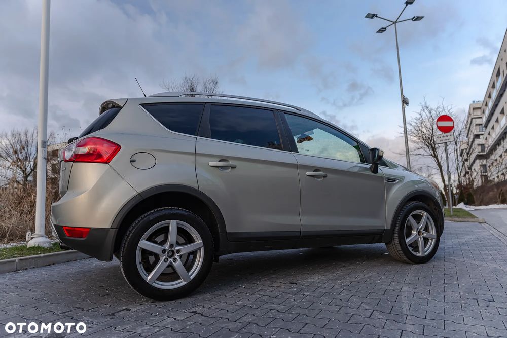 Ford Kuga 2.0 TDCi 4x4 Titanium - 8