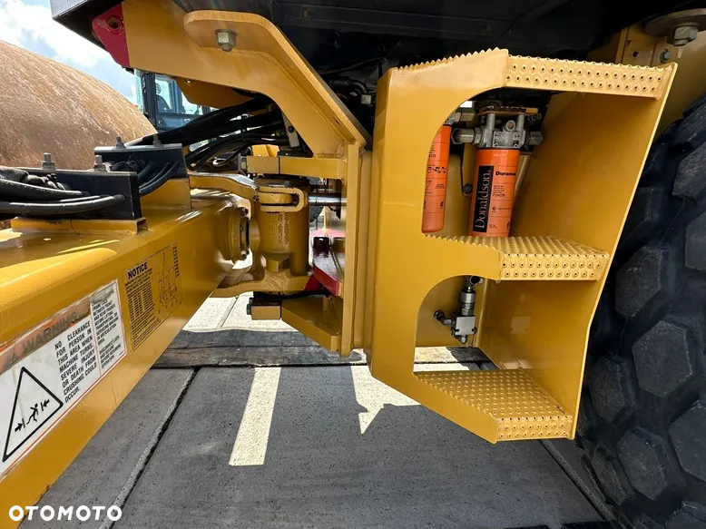 Caterpillar CS-563E - 20