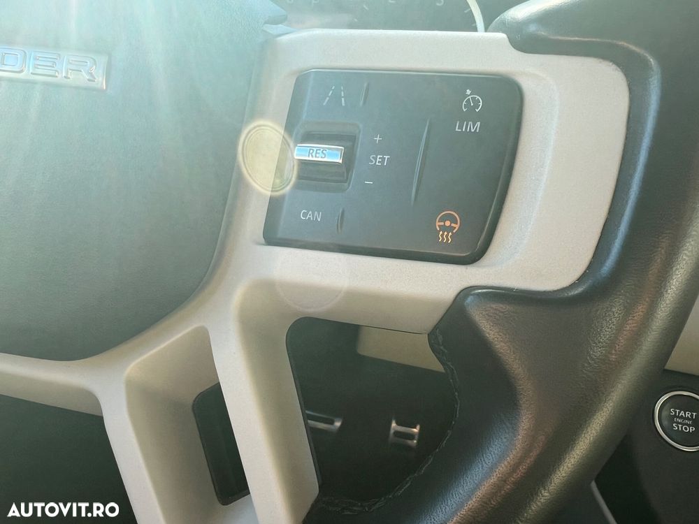 Land Rover Defender 110 3.0D 250 MHEV Hard Top X-Dynamic SE - 17