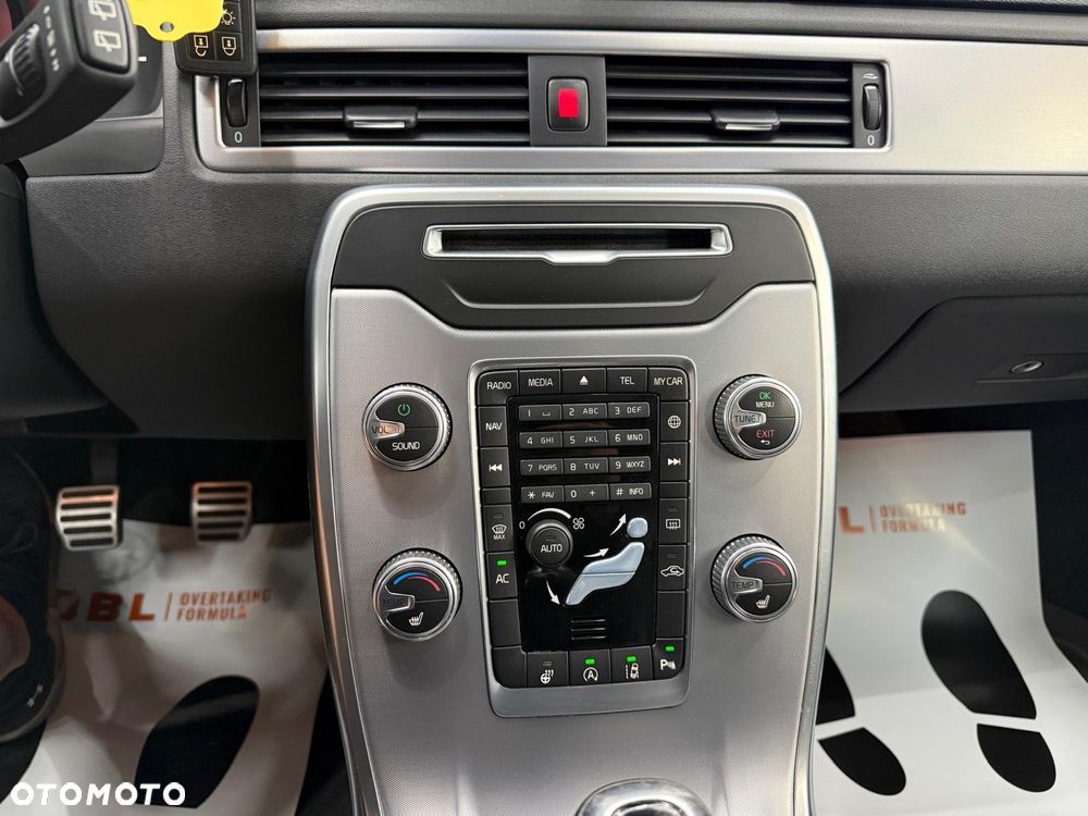 Volvo XC 70 D4 Momentum - 20