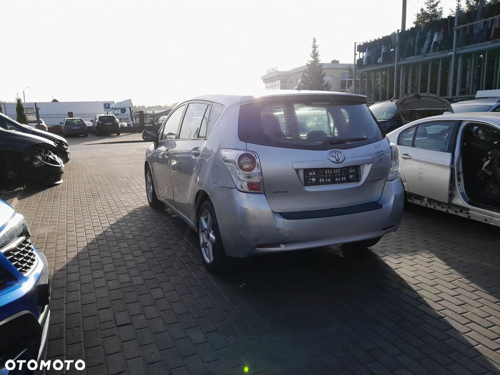 TOYOTA VERSO II BELKA TYLNEGO ZAWIESZENIA - 1