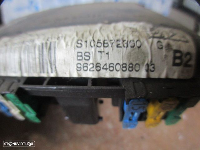 Caixa Fusiveis 962646088003 PEUGEOT 206 2001 1.9D 70CV 3P CINZA ORIGINAL PEUGEOT 206 1999 1.1 I 60CV 5P BRANCO ORIGINAL PEUGEOT 206 2004 1.9D 70CV 3P BRANCO CITROEN SAXO 1999 1.0I 50CV 5P VERDE - 3