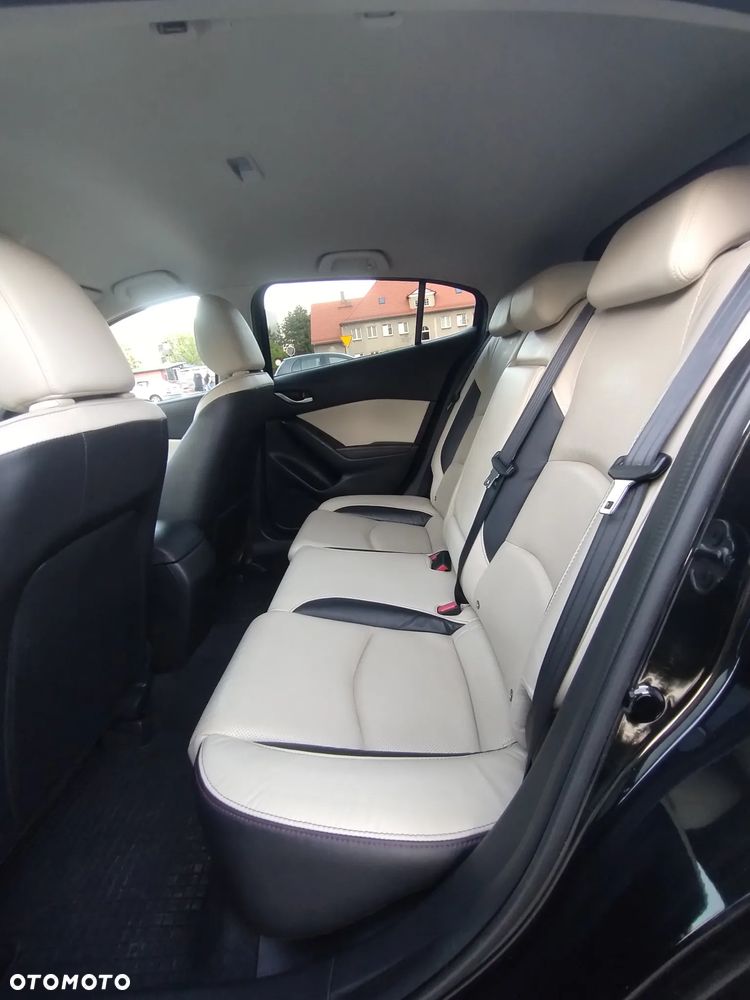 Mazda 3 - 16