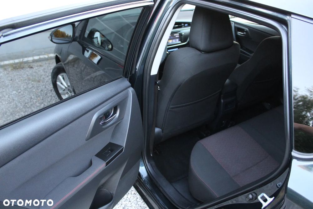 Toyota Auris 1.4 D-4D Life - 17