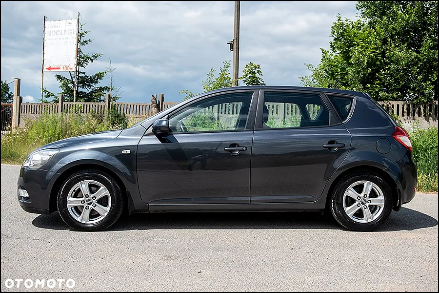 Kia Ceed - 3